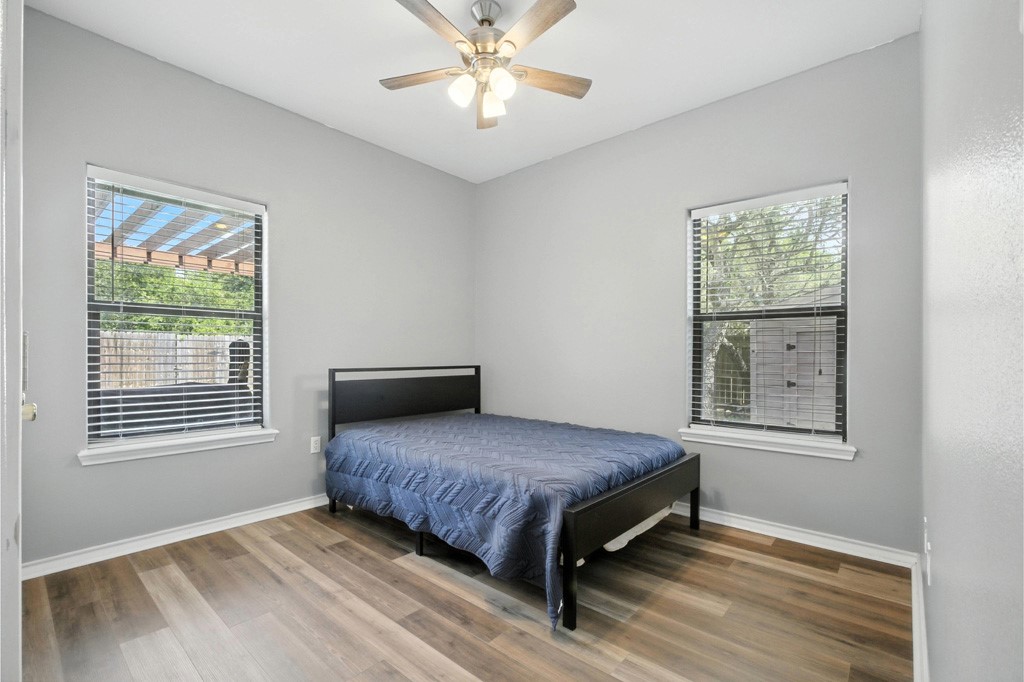 829 Redwood Avenue Rockport TX 78382