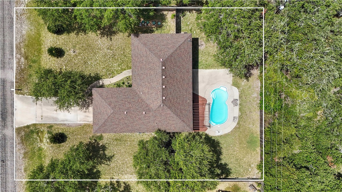 829 Redwood Avenue Rockport TX 78382