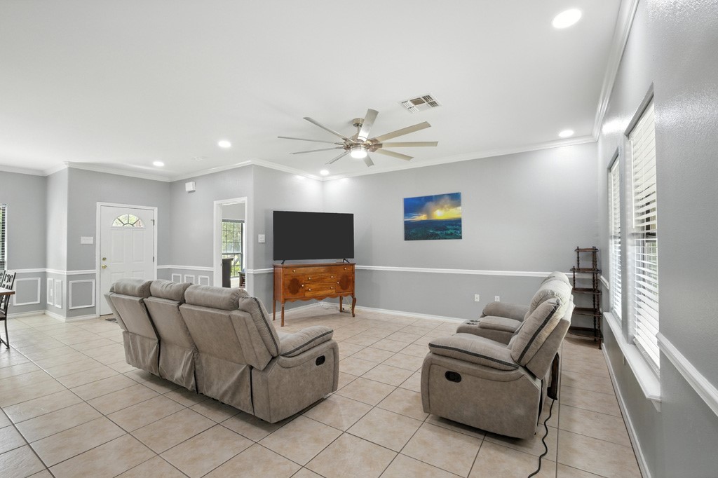 829 Redwood Avenue Rockport TX 78382