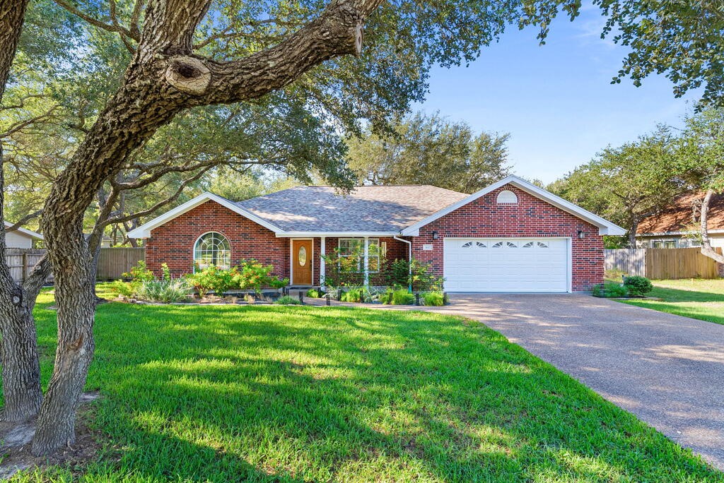 102 North Santa Clara Dr Drive Rockport TX 78382