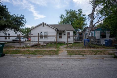 1322 S Alameda Street Corpus Christi TX 78404