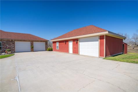 21050 Donegal Road Mathis TX 78368
