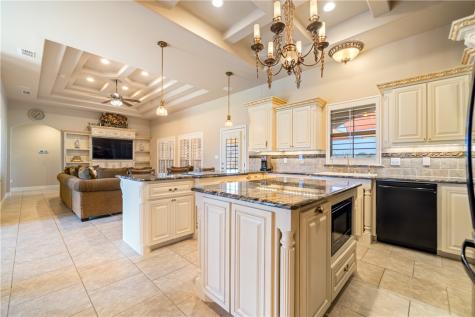 21050 Donegal Road Mathis TX 78368