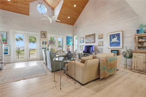 33 Lake Shore Circle Rockport TX 78382