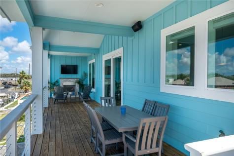 107 Windjammer Street Rockport TX 78382