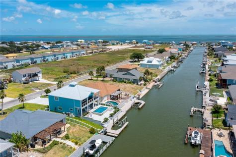 107 Windjammer Street Rockport TX 78382