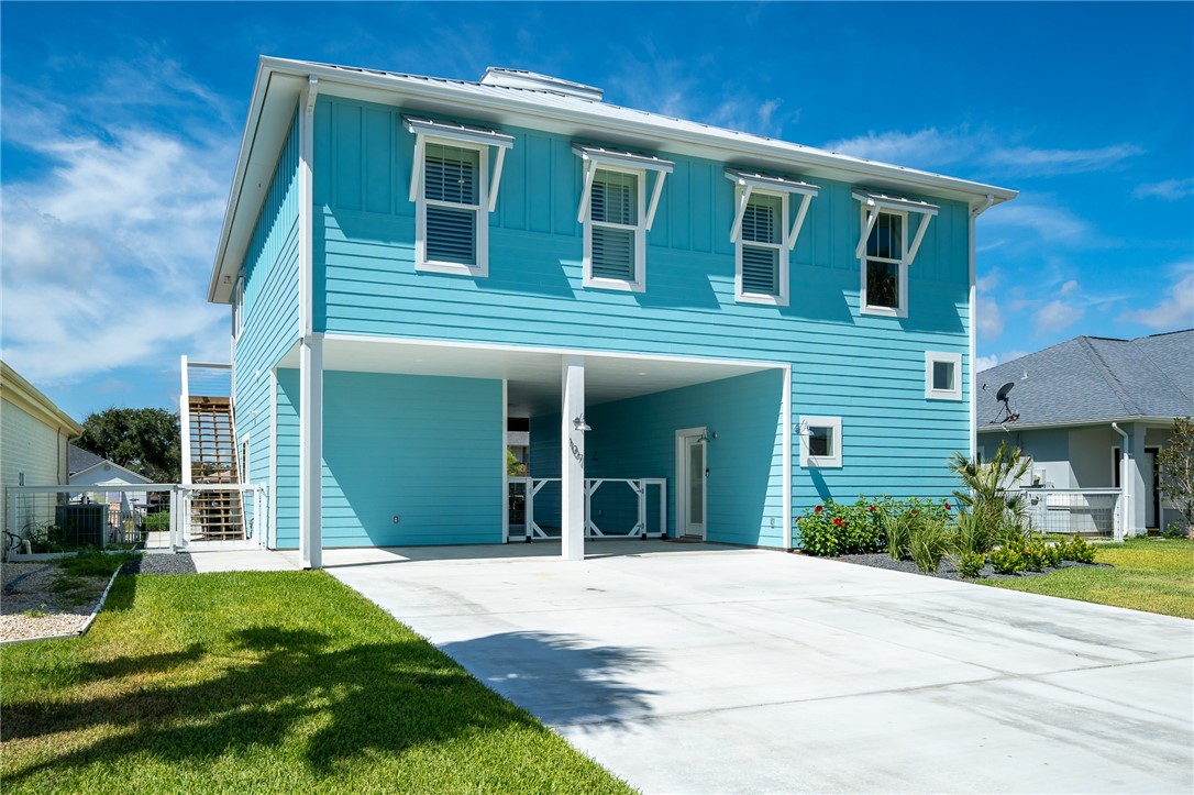 107 Windjammer Street Rockport TX 78382