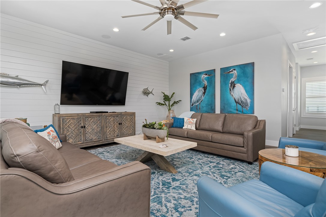107 Windjammer Street Rockport TX 78382