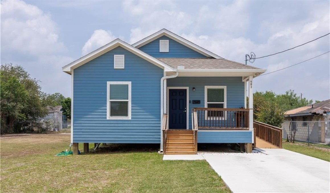 483 Cenizo Street Robstown TX 78380