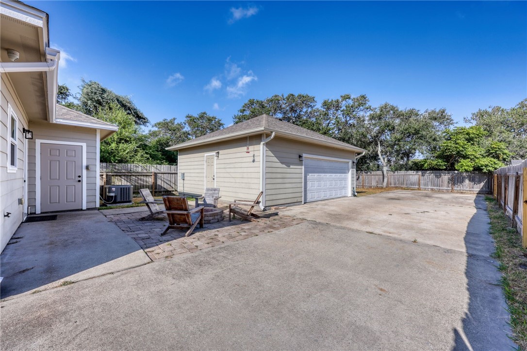 1950 Sandy Way Corpus Christi TX 78418