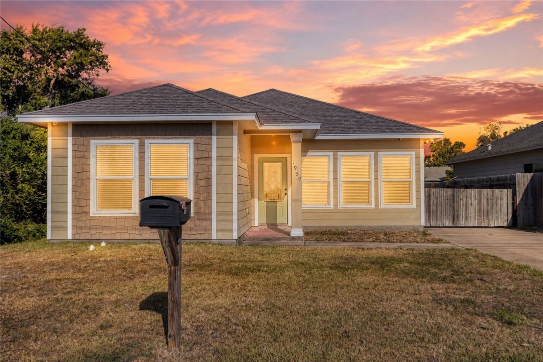 1950 Sandy Way Corpus Christi TX 78418