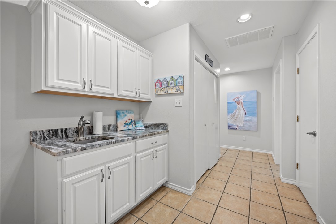 649 Anchor Drive Port Aransas TX 78373