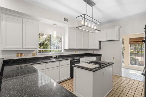 505 Spyglass Rockport TX 78382