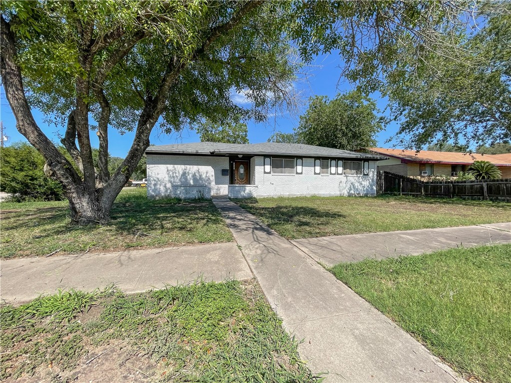 829 S 19th Street Kingsville TX 78363