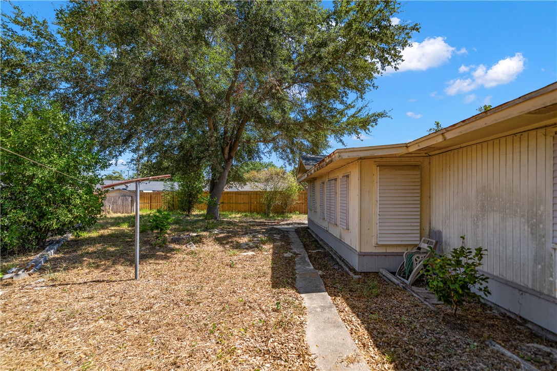 2210 Brighton Drive Corpus Christi TX 78418