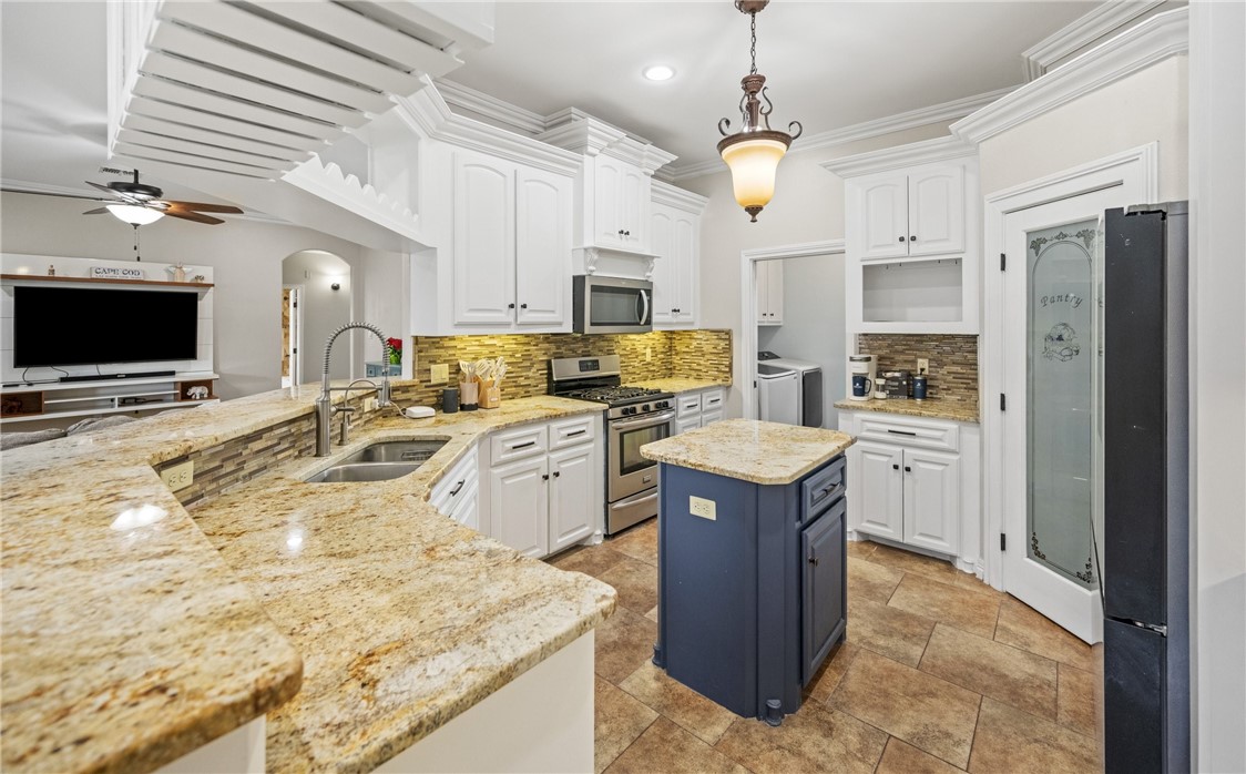 3817 Kangaroo Court Corpus Christi TX 78414