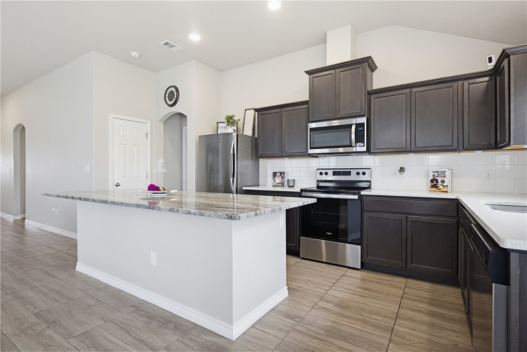 1261 Thames Chase Drive Corpus Christi TX 78415