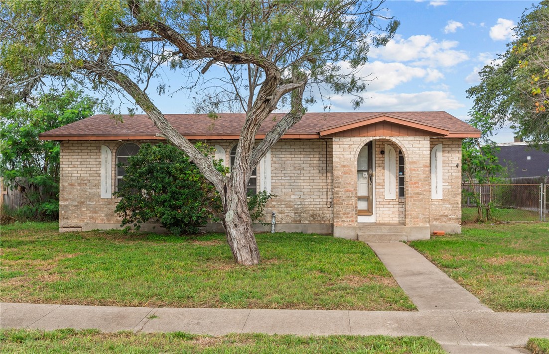 1011 Northcliff Drive Portland TX 78374