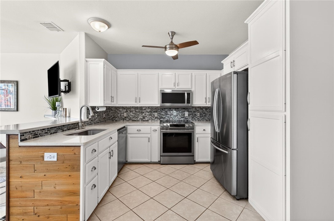 14001 Fortuna Bay Drive 3 Corpus Christi TX 78418