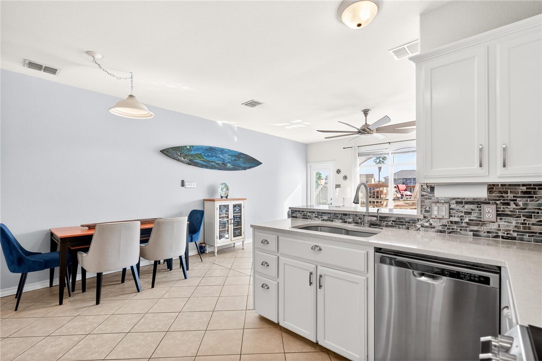14001 Fortuna Bay Drive 3 Corpus Christi TX 78418