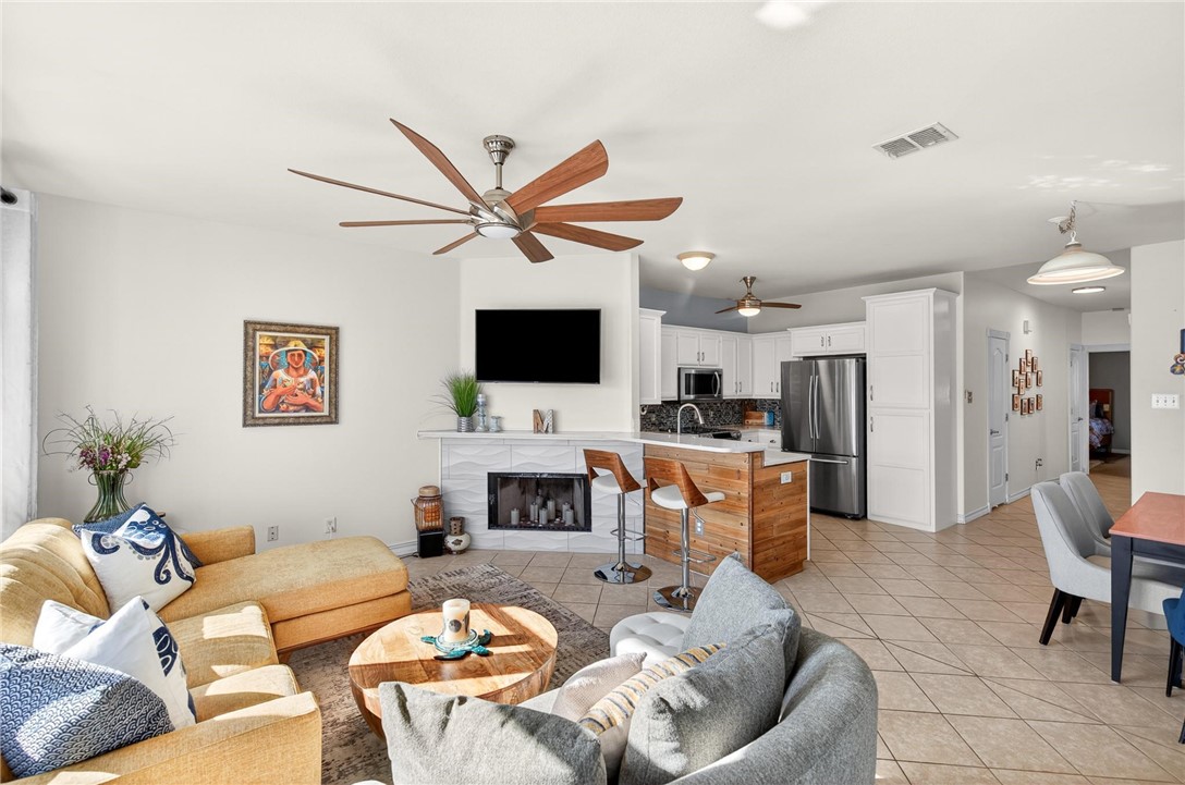 14001 Fortuna Bay Drive 3 Corpus Christi TX 78418