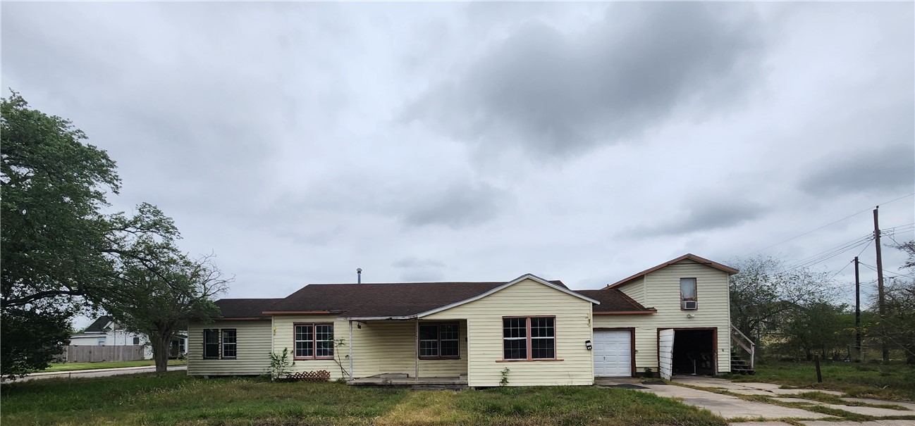 803 N 1st Street Kingsville TX 78363