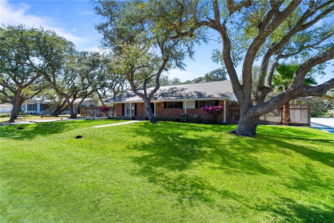 1905 Shores Lane Rockport TX 78382