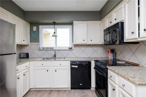 3002 Quail Springs E-5 Corpus Christi TX 78414