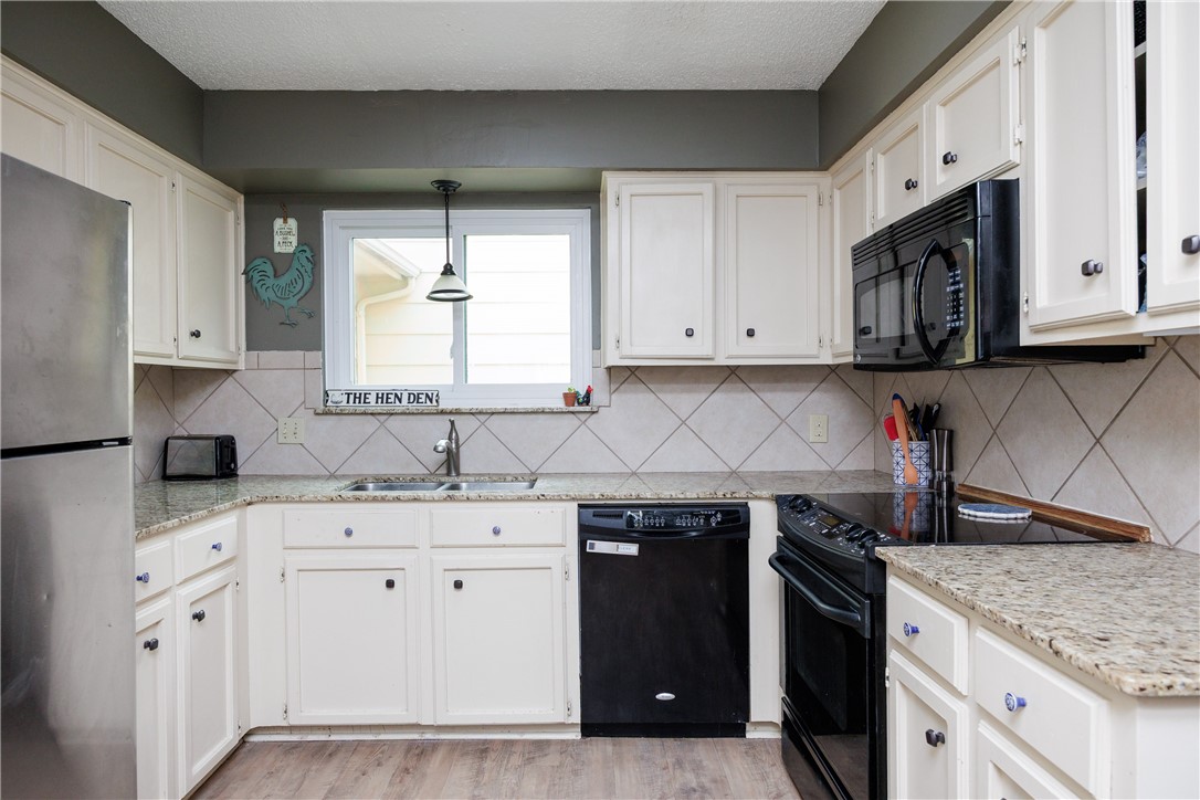 3002 Quail Springs E-5 Corpus Christi TX 78414