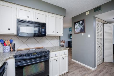 3002 Quail Springs E-5 Corpus Christi TX 78414