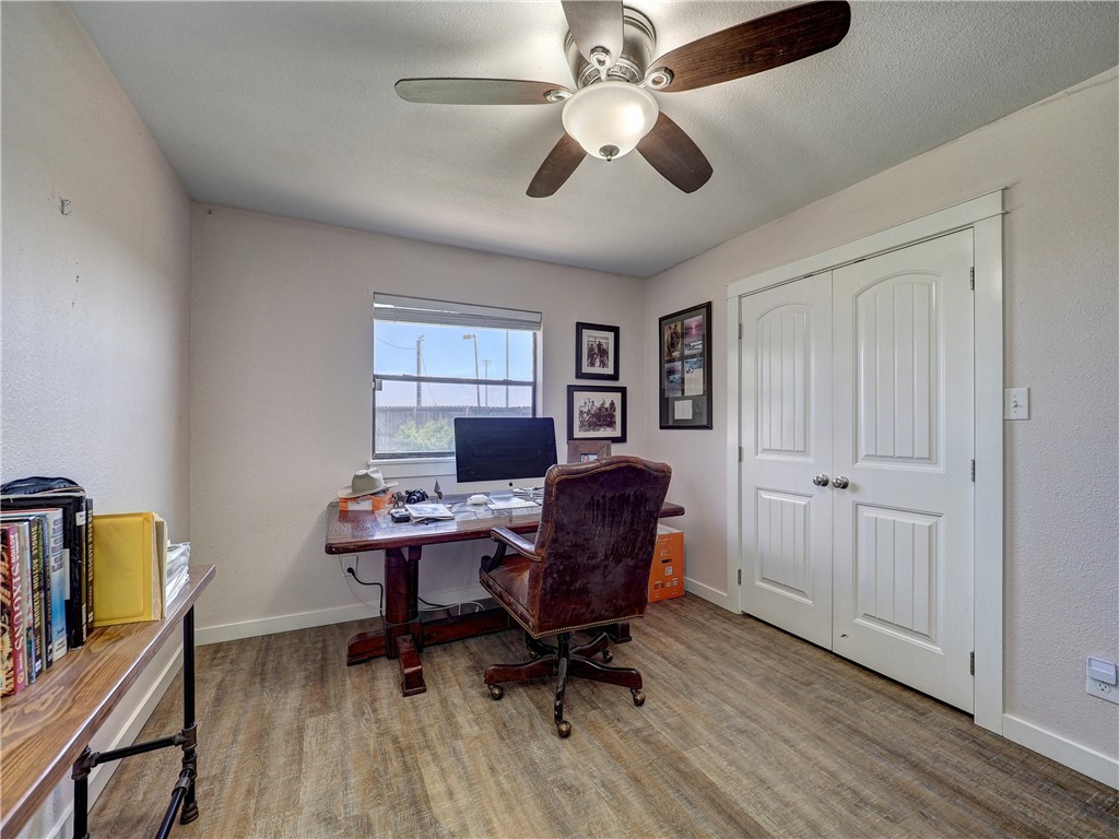 543 Lydia Ann Channel Port Aransas TX 78373