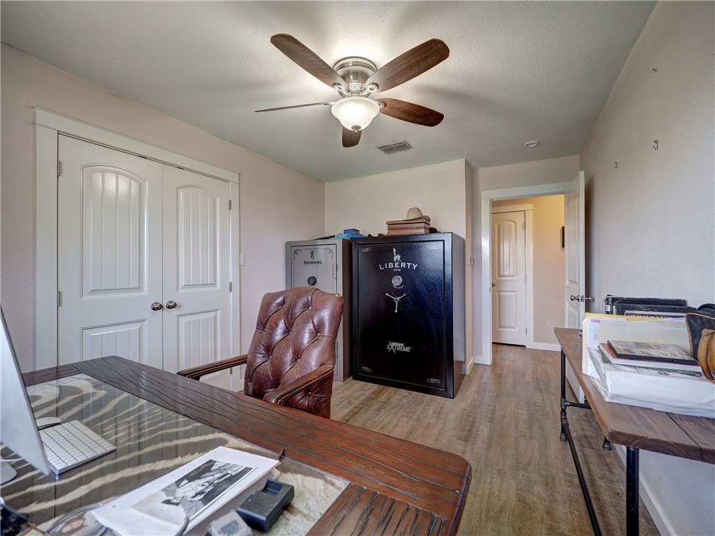 543 Lydia Ann Channel Port Aransas TX 78373