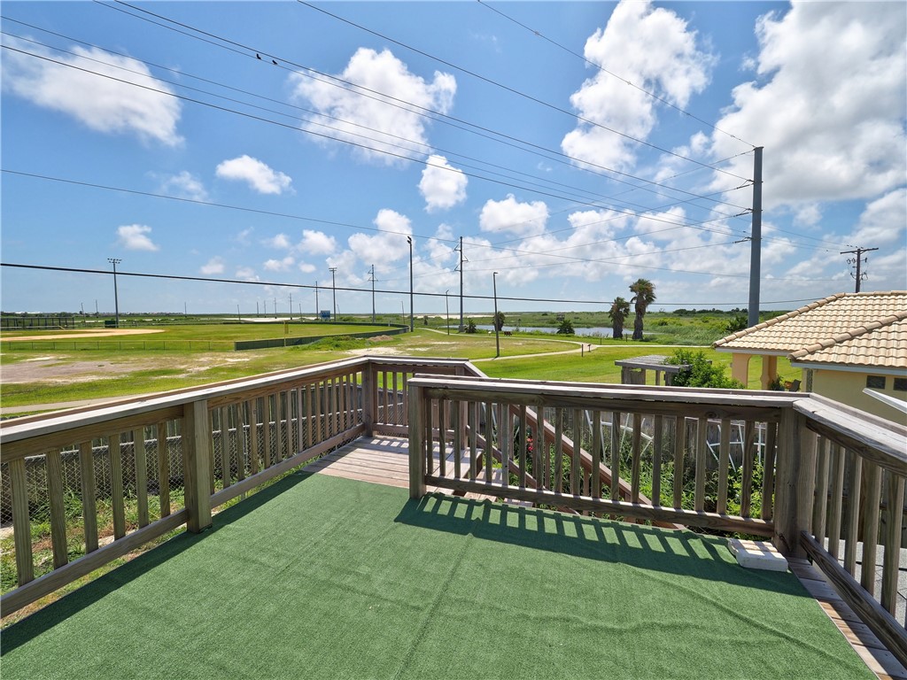 543 Lydia Ann Channel Port Aransas TX 78373