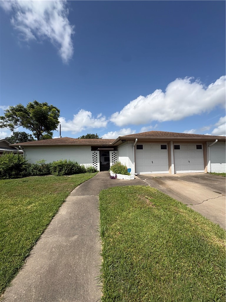 4633 Sheffield Corpus Christi TX 78411
