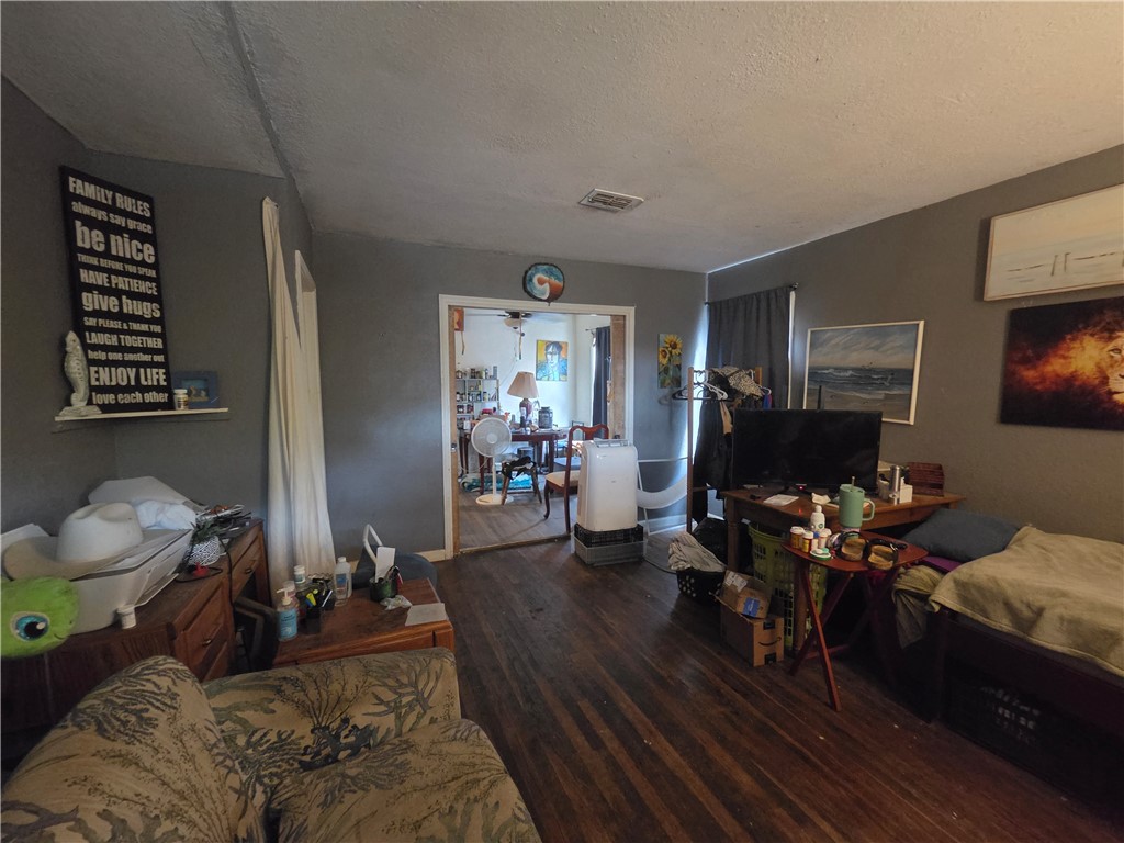 925 Nandina Drive Corpus Christi TX 78408