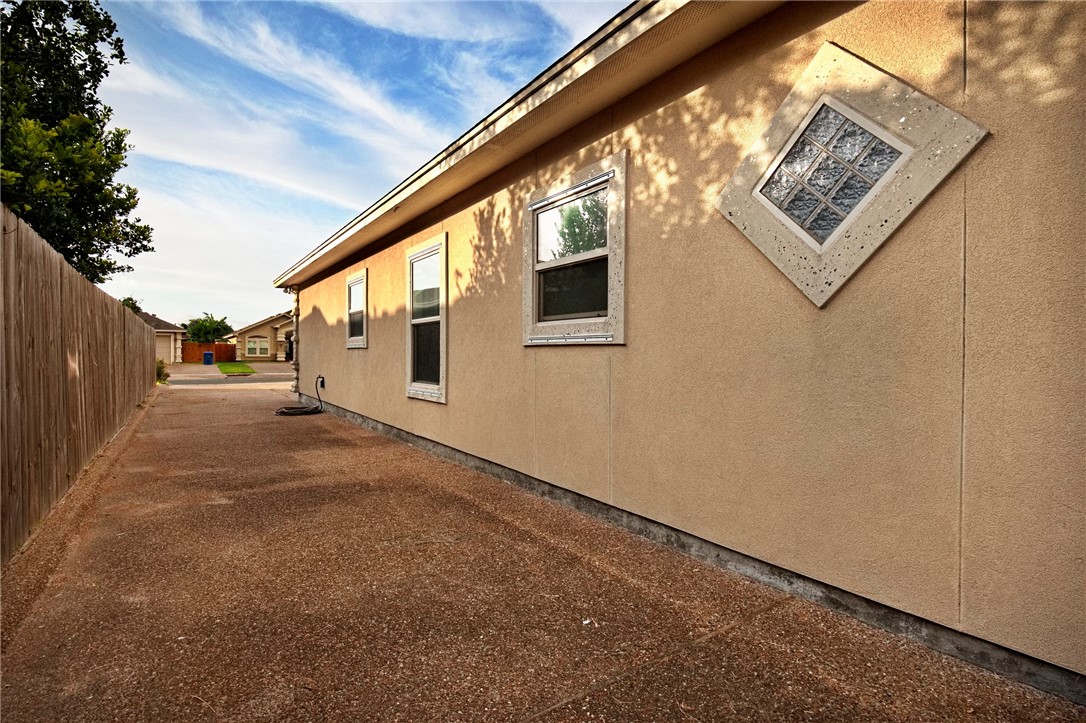 3813 Elvis Drive Corpus Christi TX 78414