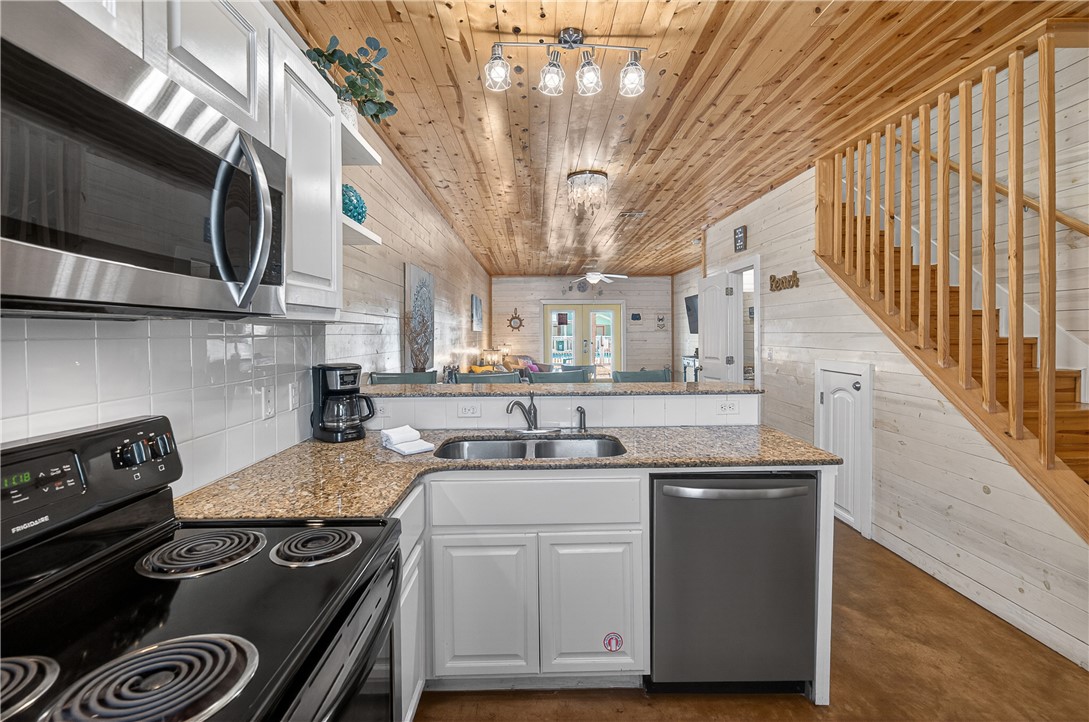 2120 S 11th Street 703 Port Aransas TX 78373