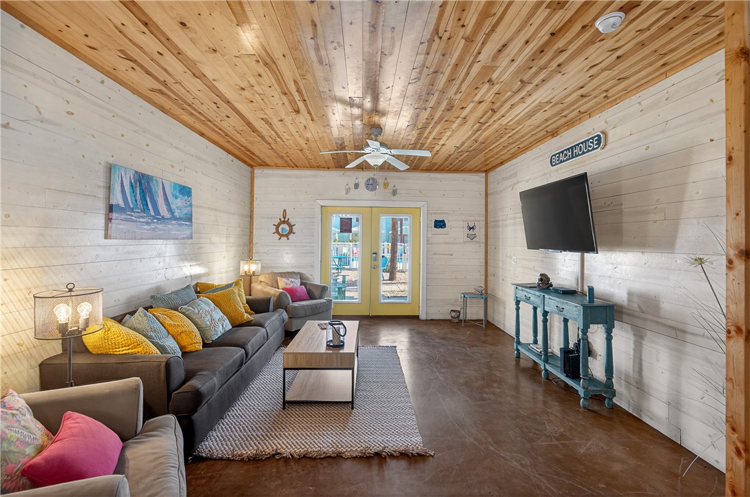 2120 S 11th Street 703 Port Aransas TX 78373
