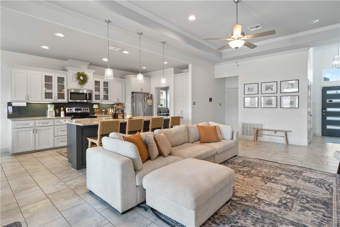 1633 Antoinette Drive Corpus Christi TX 78418