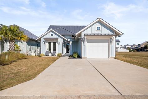 110 Foxtail Lane Rockport TX 78382