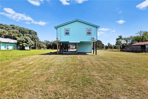 1123 S Fuqua Street Rockport TX 78382