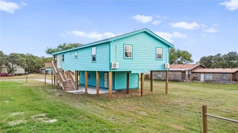 1123 S Fuqua Street Rockport TX 78382