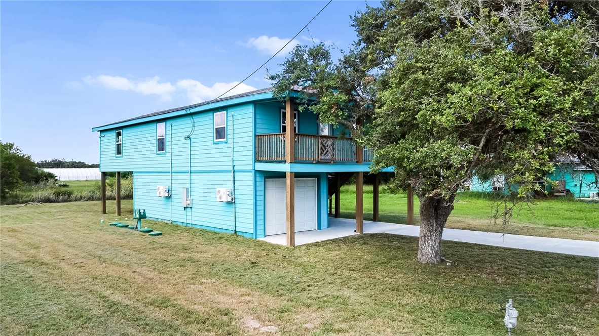 1123 S Fuqua Street Rockport TX 78382