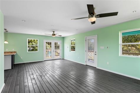 1123 S Fuqua Street Rockport TX 78382