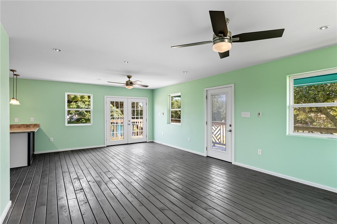 1123 S Fuqua Street Rockport TX 78382