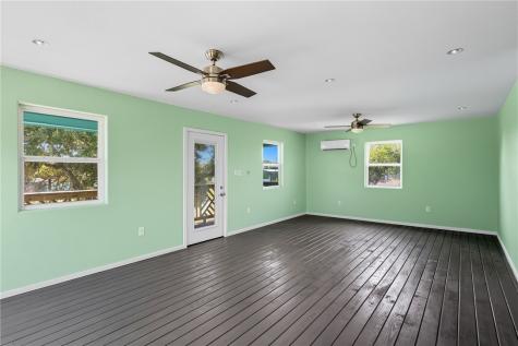 1123 S Fuqua Street Rockport TX 78382