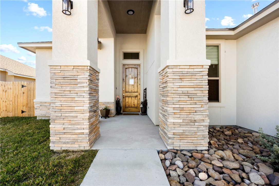 1701 Elm View Drive Corpus Christi TX 78418