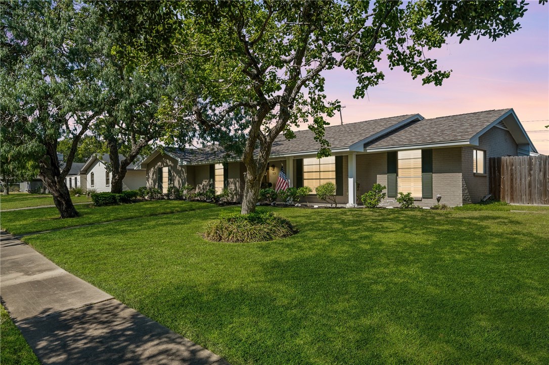 53 Camden Place Corpus Christi TX 78412