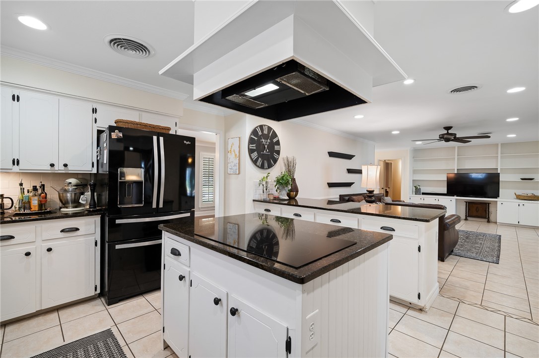 53 Camden Place Corpus Christi TX 78412