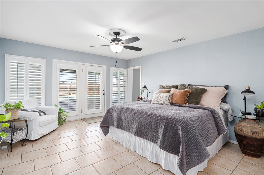 53 Camden Place Corpus Christi TX 78412